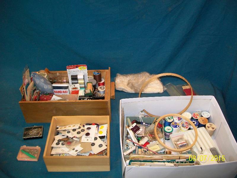 lot 44 image: Various NUMEROUS Sewing Accessories Many Vintage Items. See Pictures
