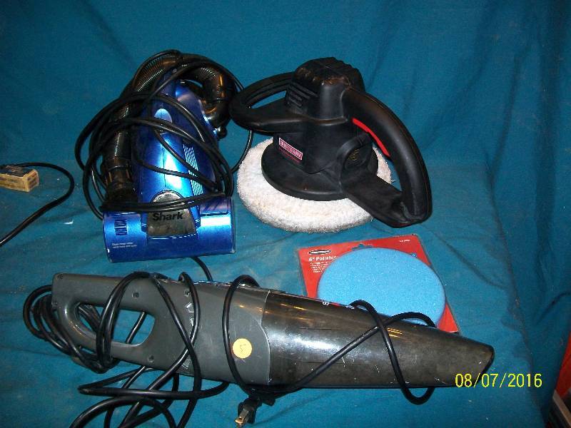lot 55 image: Hand Held Shark Hand vacuum, Craftsman Polisher, 6 Polish Pad, Bissell Vacuum, All 3 Powered ON.