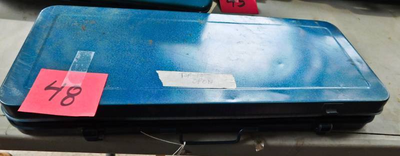 lot 48 image: vintage socket and rachet set