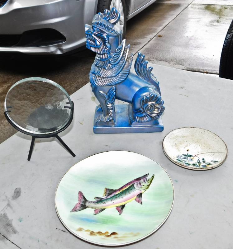 lot 73 image: Foo Fu Dog, candle holder and plate