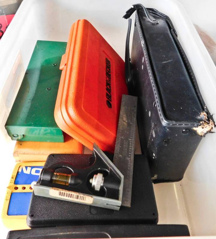 lot 35 image: volt ammeter, stud finder and xacto set