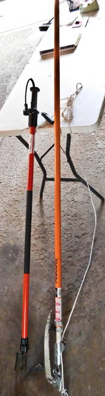 lot 80 image: Fiskars long pole pruner