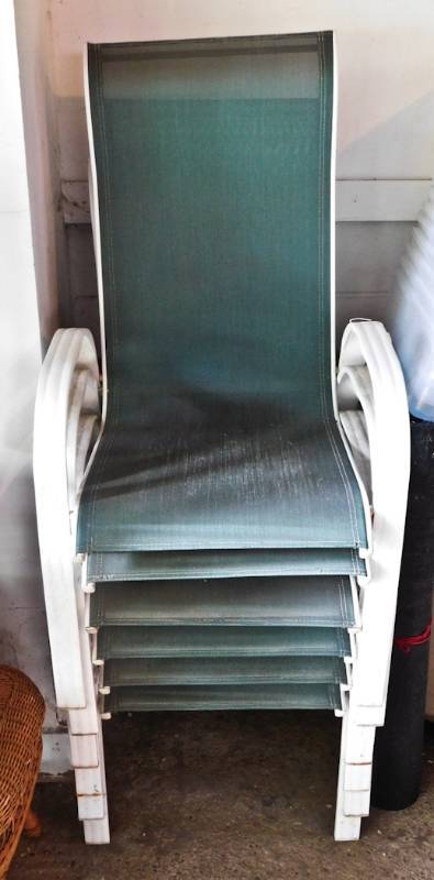 lot 91 image: 6 matching patio chairs
