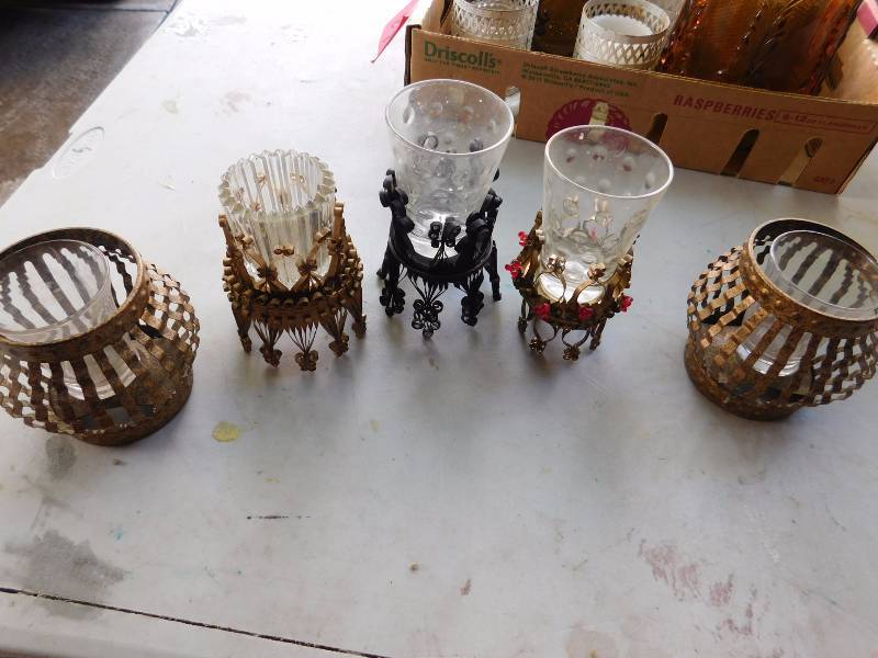 lot 65 image: patio garden candle holders