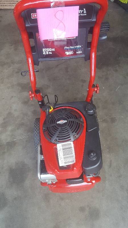 Craftsman 2700psi 2.3gpm Gas Powered Pressure Washer machine only gun hose tips are not included