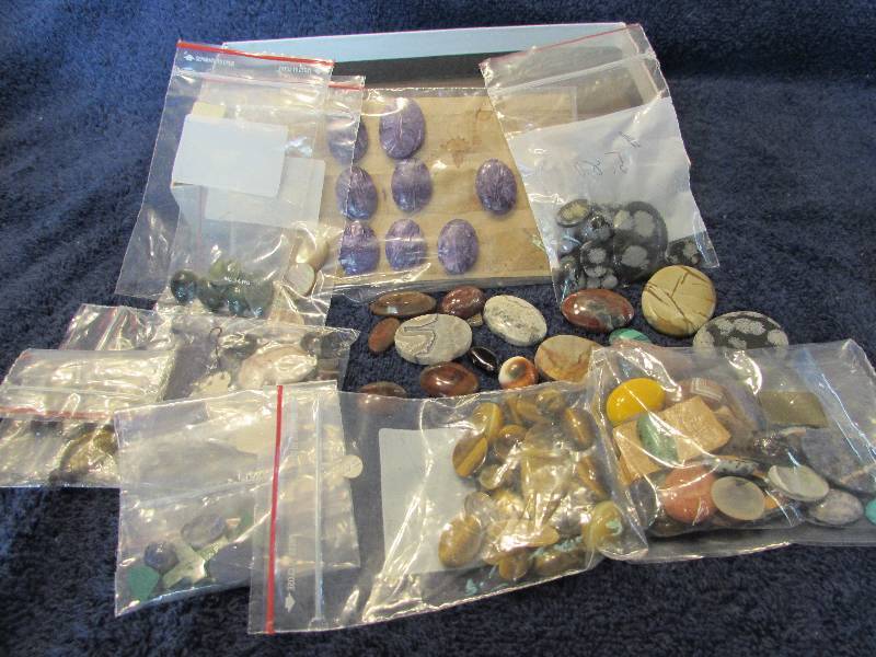 Cabochons