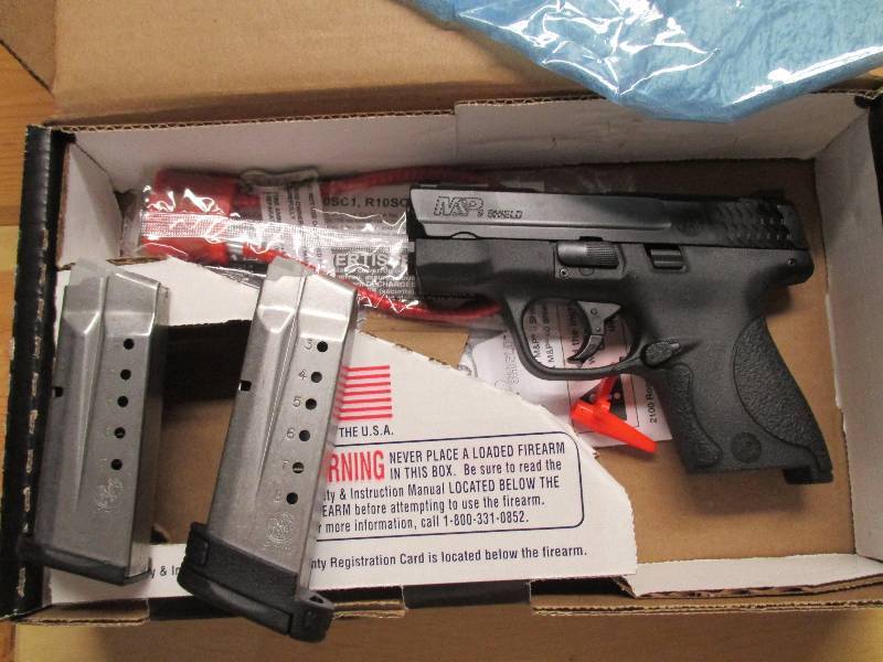 Smith and Wesson MP Shield 9 Semi-auto pistol