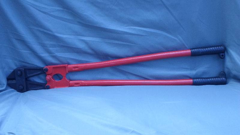 lot 14 image: 36 Bolt Cutter