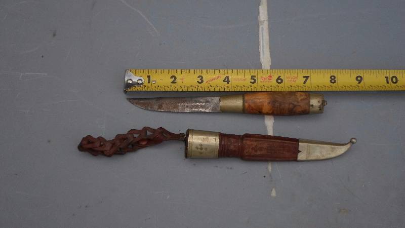 lot 28 image: k. sinjar kauhava knife