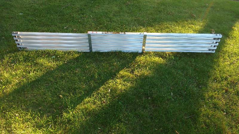 lot 3 image: Little Giant Plank