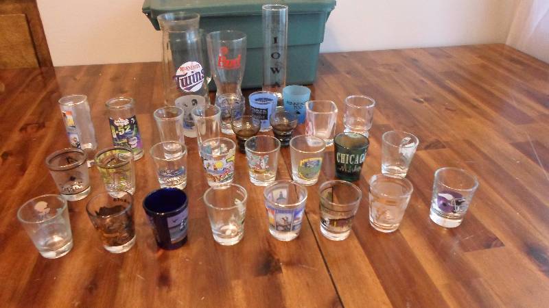 lot 76 image: Shot Glasses