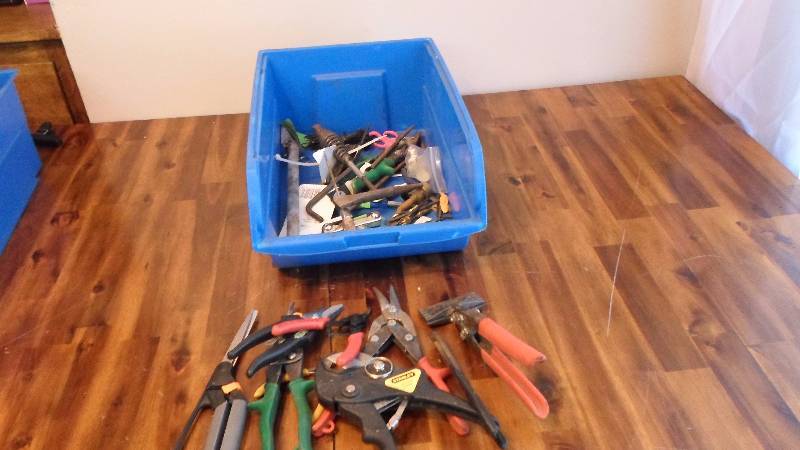 lot 90 image: Tin Snips, Scissors Cutters