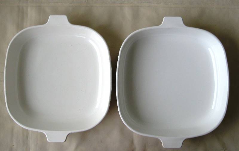 lot 022 image: Corningware & Pyrex Square Casseroles  Pitcher