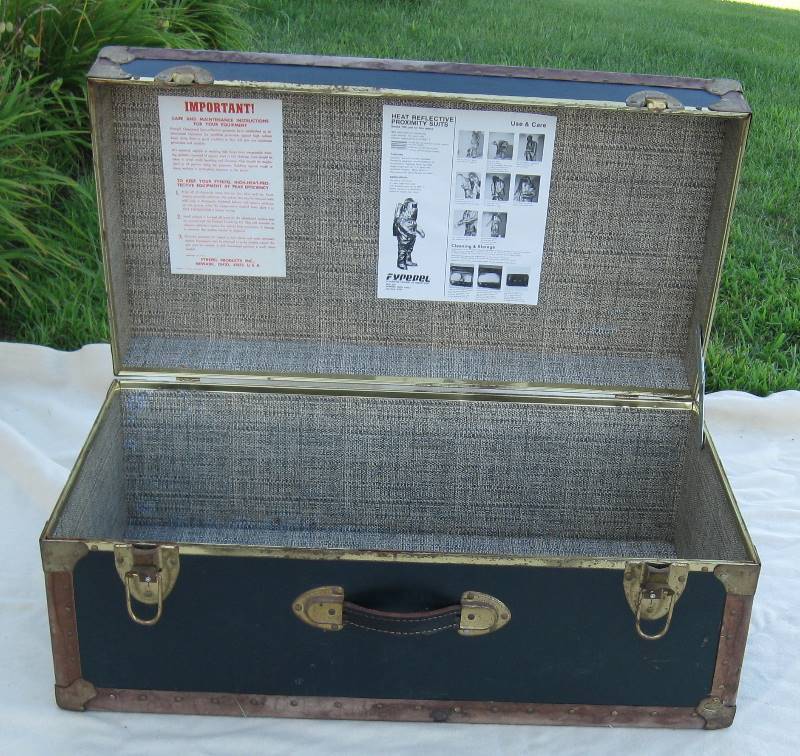lot 042 image: Vintage FyrRepel Storage Footlocker