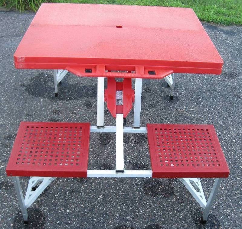 lot 019 image: Childrens Folding Camp  Picnic Table