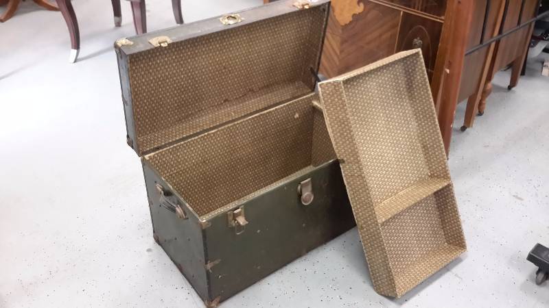 Metal foot locker trunk