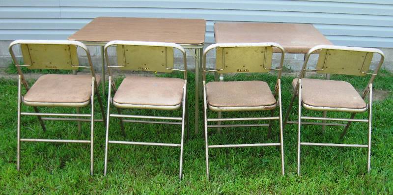 lot 035 image: 2 MidCentury Folding Tables & 4 Chairs