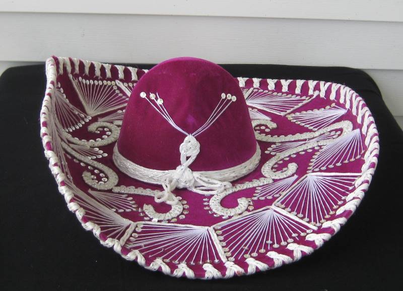 lot 065 image: Mexican Sombrero
