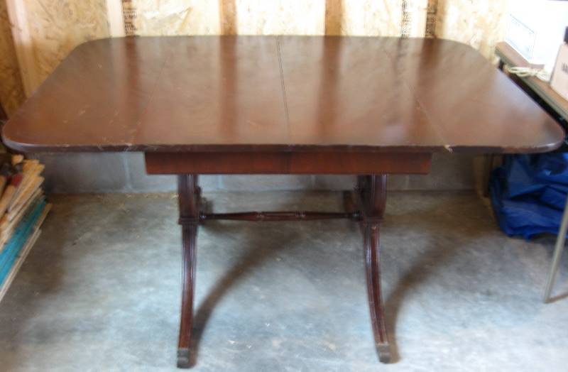 lot 010 image: Duncan Phyfe, Drop Side, Lyre Table & Two Wood Chairs