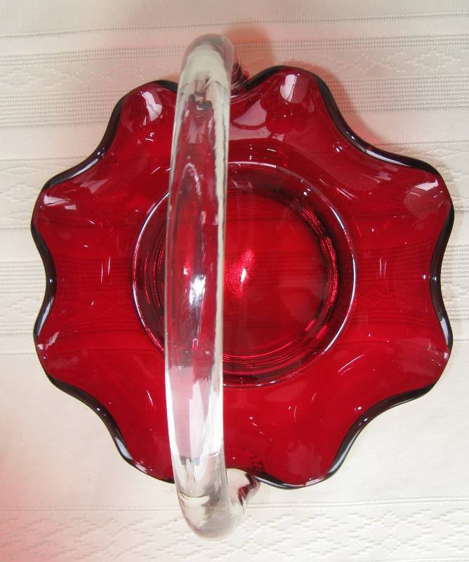 lot 082 image: RedRuby Glassware Lot