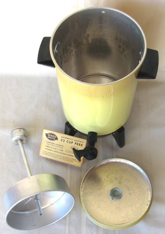 lot 113 image: Vintage Salton Hotray & Mirro Matic Electric Perculator