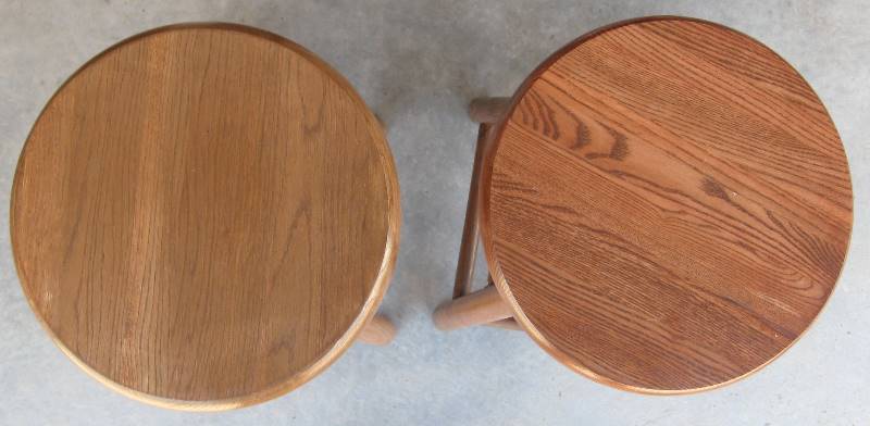 lot 121 image: (2) Oak Stools