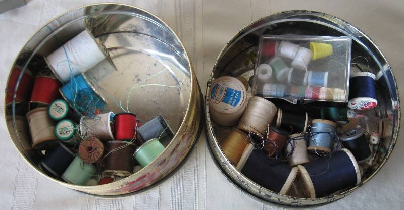 lot 102 image: Vintage Sewing Supplies