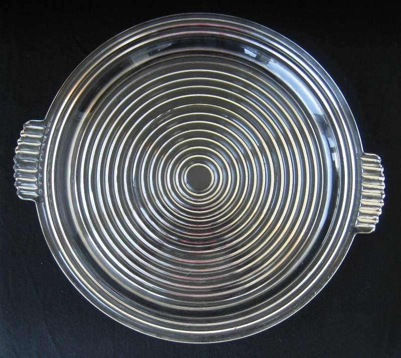 lot 094 image: Vintage, Glass, Ribbed Spiral Serving Tray & Fruit Bowl