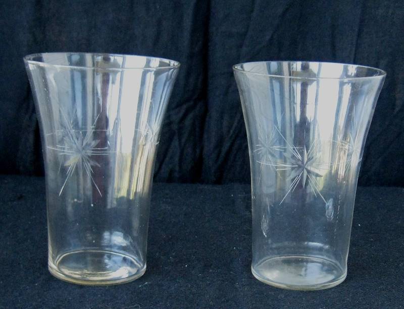 lot 093 image: Etched Glass ParfaitPilsner Glasses  2 Starburst 8oz.