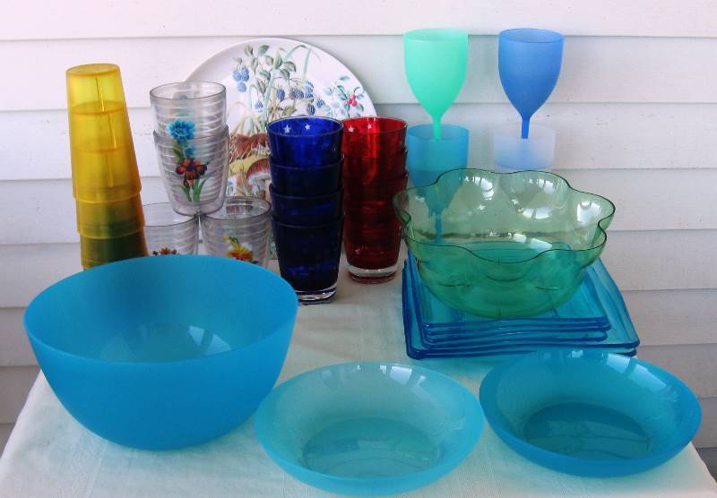 Plastic Outdoor Party Dishes Cabin Estate K Bid