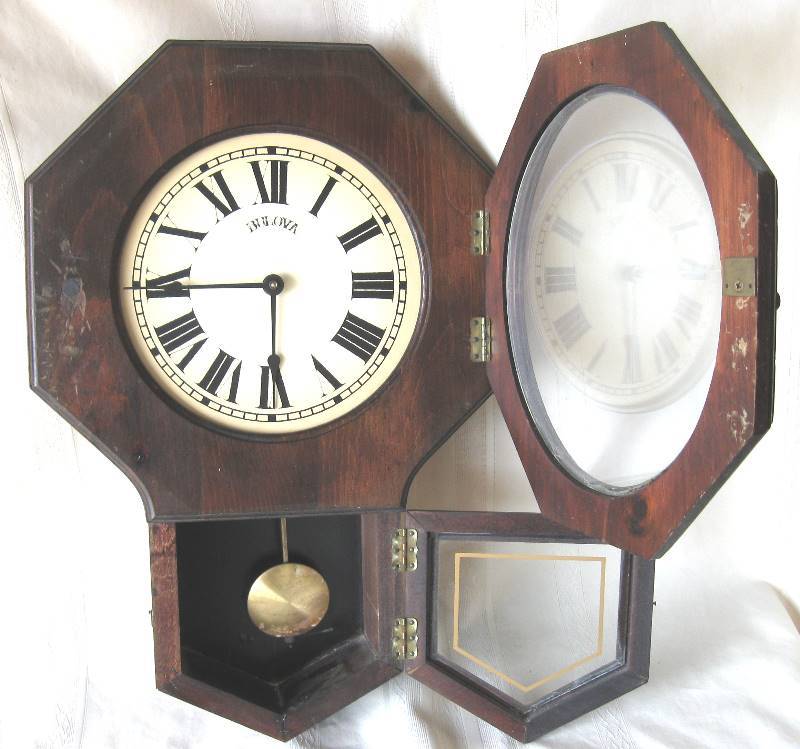 lot 123 image: 4 Clocks