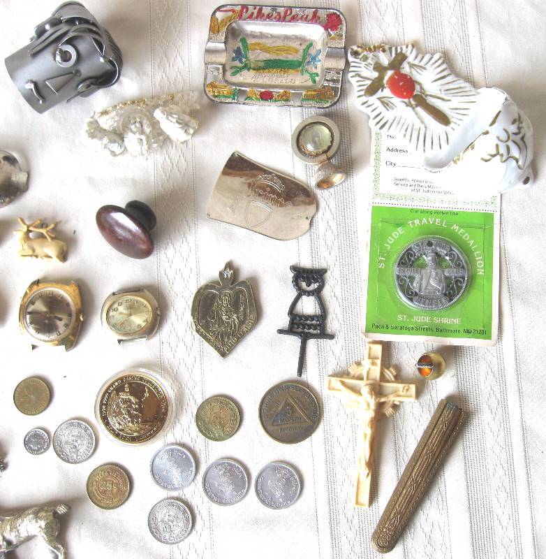 lot 127 image: Misc Treasures Lot
