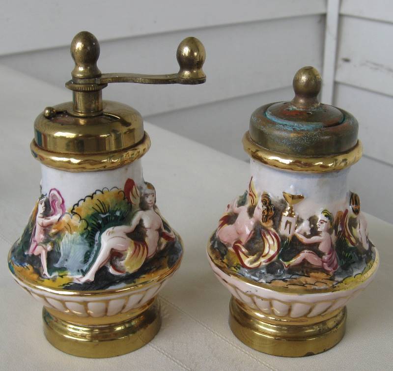lot 142 image: Salt & Pepper Sets, Cruet, Condiment Dish, and Toothpick Holders