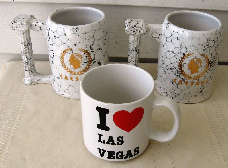 lot 152 image: Coffee Cups, Creamer & Sugar, and Cup Tree