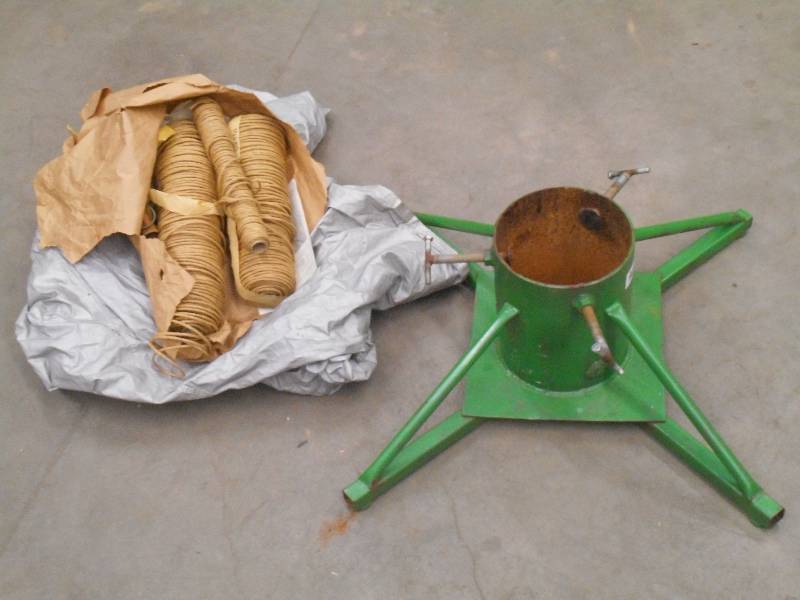 lot 20 image: Lot Of Car Cover, Twine, Heavy Dut...