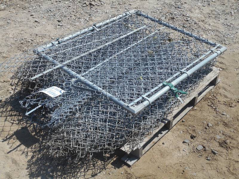 lot 4 image: Pallet Lot Of Used Chain Link Fenci...