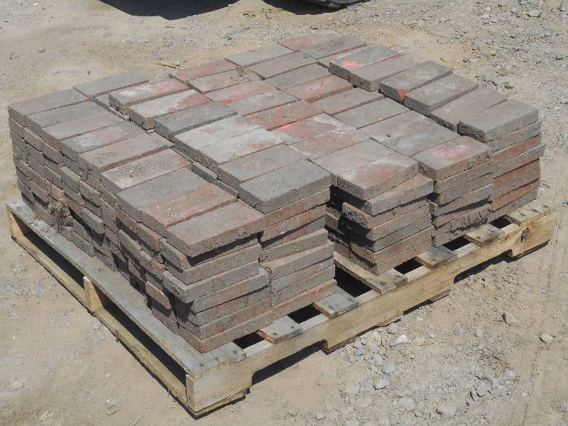 lot 5 image: Partial Pallet Lot Of 1.5 Brick, O...