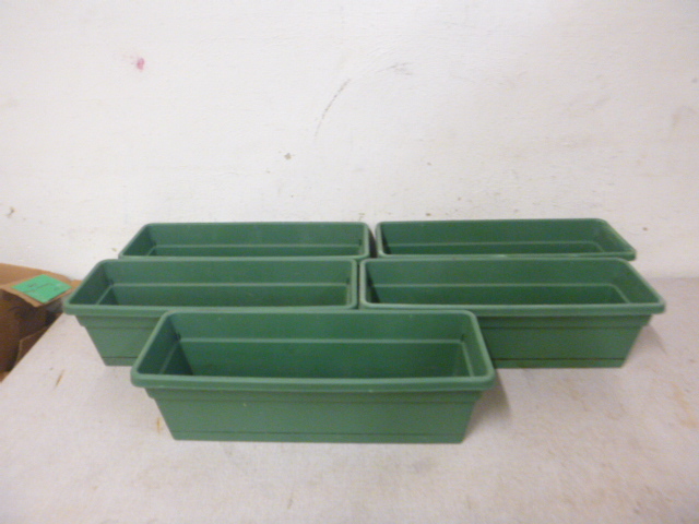 lot 51 image: 5 Planters