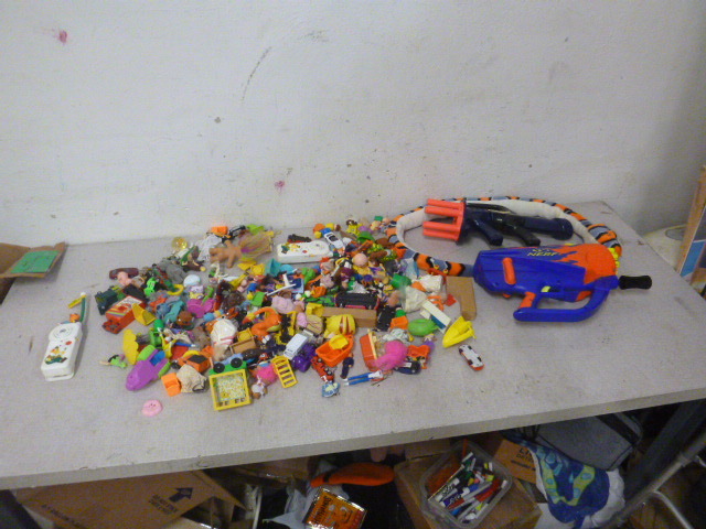 lot 70 image: Miscellaneous Toys