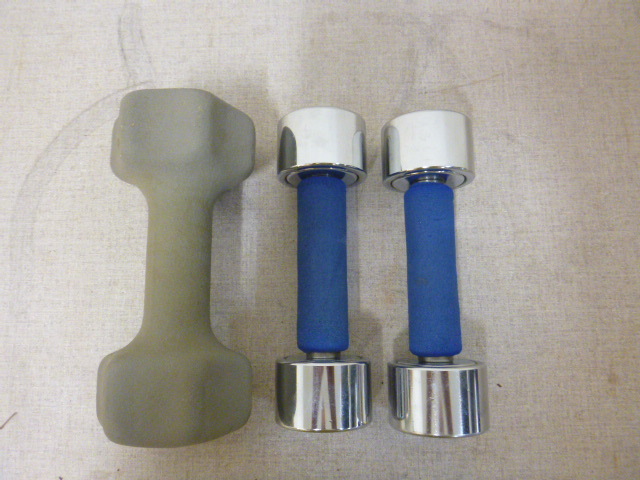 lot 105 image: 3 Weights