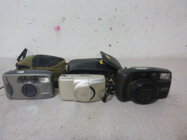 lot 111 image: 3 Cameras