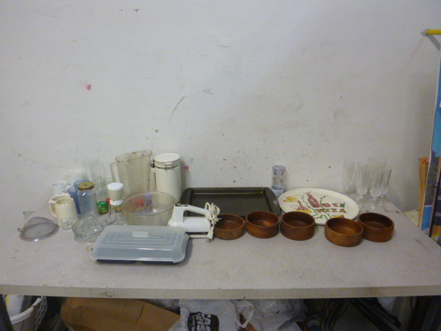 lot 126 image: Miscellaneous Kitchen Items