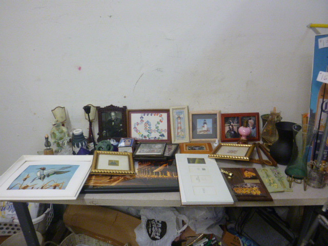 lot 127 image: Miscellaneous Home Dcor Items