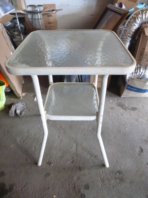 lot 150 image: Outdoor Table