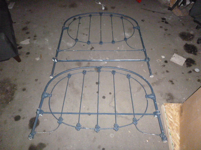 lot 151 image: Metal Head and Foot Boards