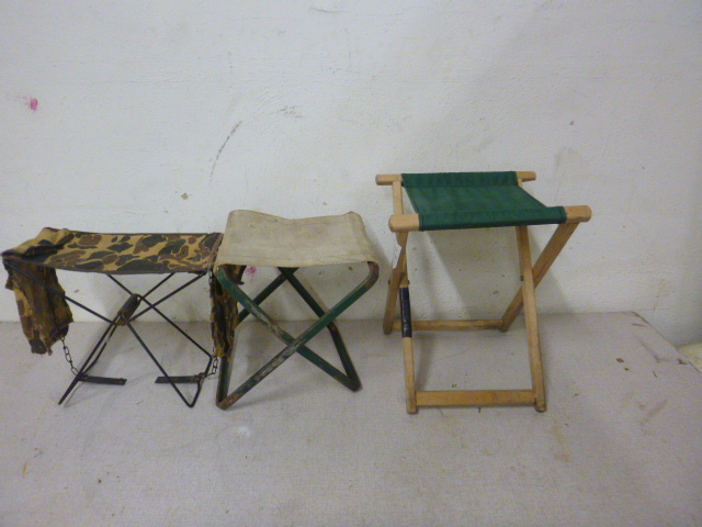 lot 160 image: 3 Camp Stools