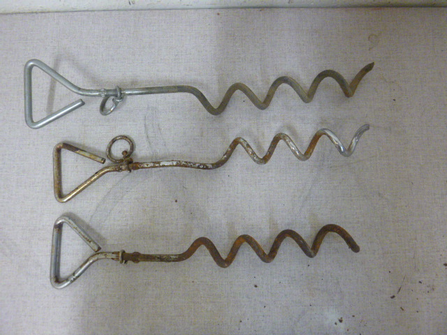 lot 179 image: 3 Tie-Out Anchors