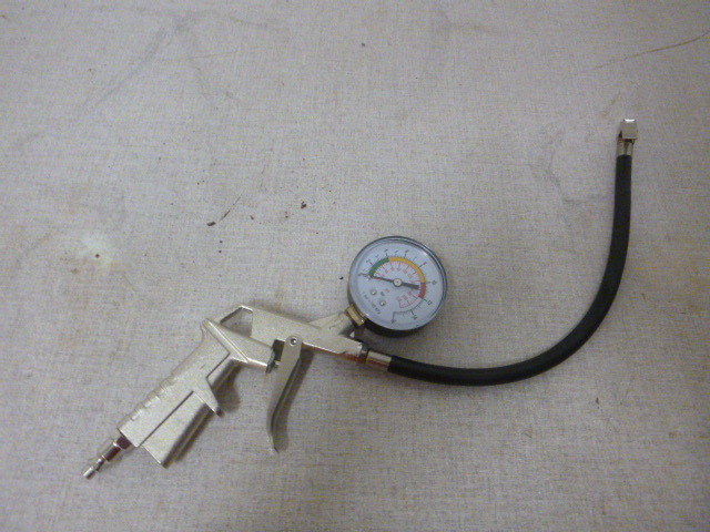 lot 192 image: Tire Gauge