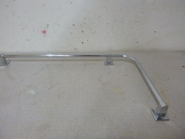 lot 256 image: Chrome Grab Bar
