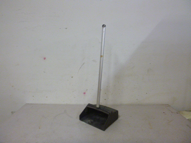 lot 258 image: Dust Pan